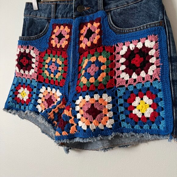 Farm Rio x Anthropologie Colorful Crochet High Rise Denim Shorts Women's Size 27 - Picture 3 of 9